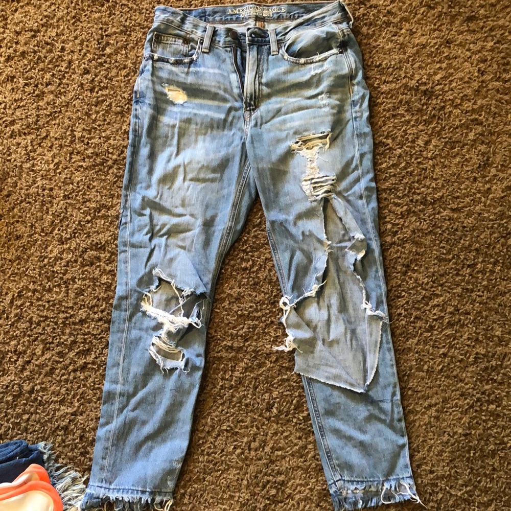 Hi rise distressed vintage American eagle jeans